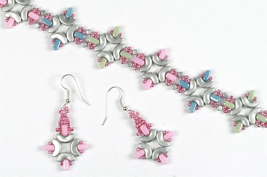 Arcos and Minos Bracelet and Earrings in chalk colours
